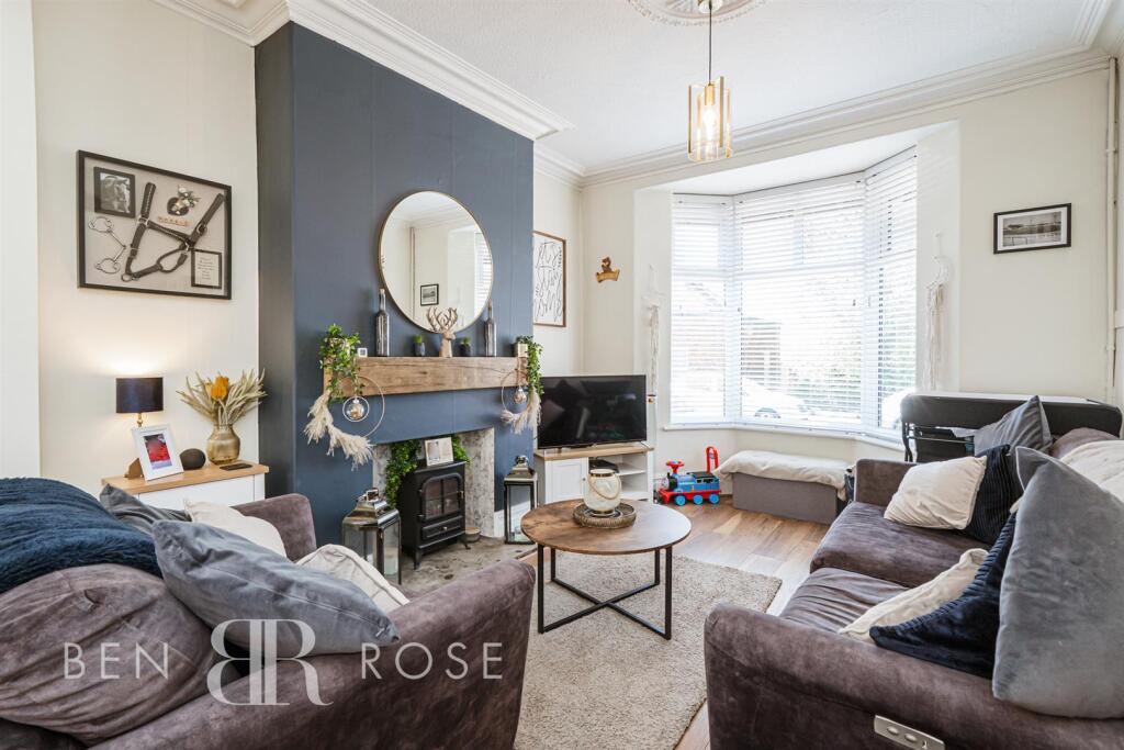 Lounge / Dining Room