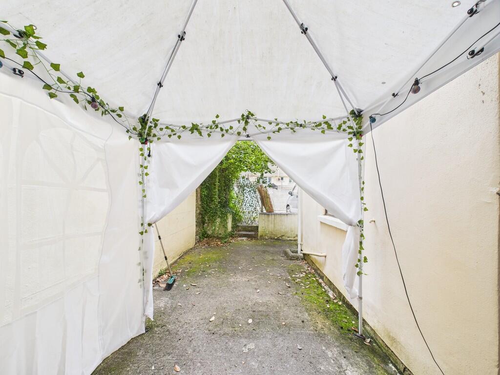 CAM02089G0-PR0527...