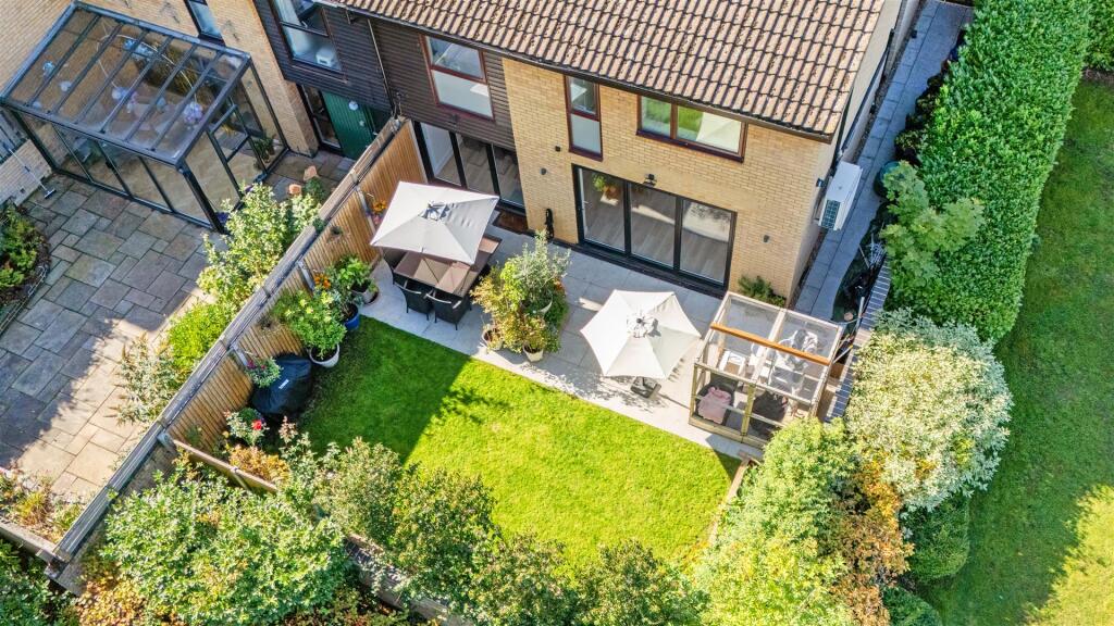 DEANS CLOSE,18-8.jpg