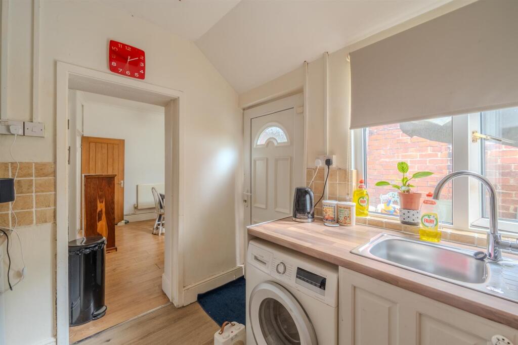 14 Windsor Road-11.jpg