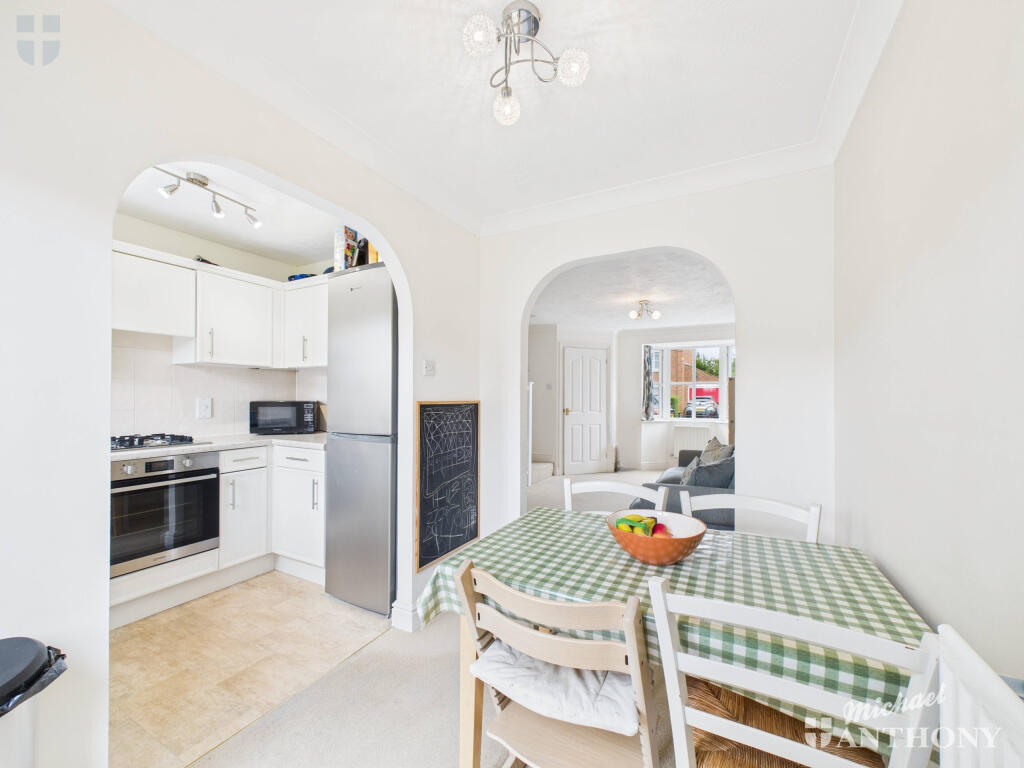 CAM03218G0-PR0743-STILL014