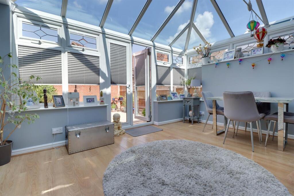 9 SMOLLETT PLACE.jpg