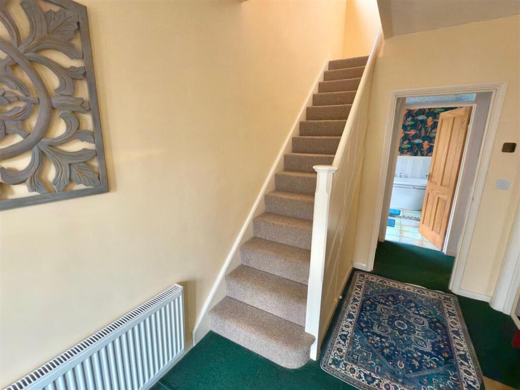 1 HALL.jpg