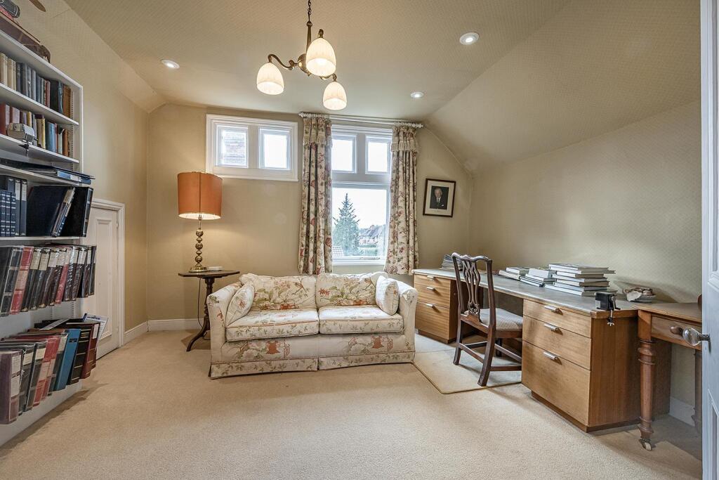 Bedroom 6 - Top Floor