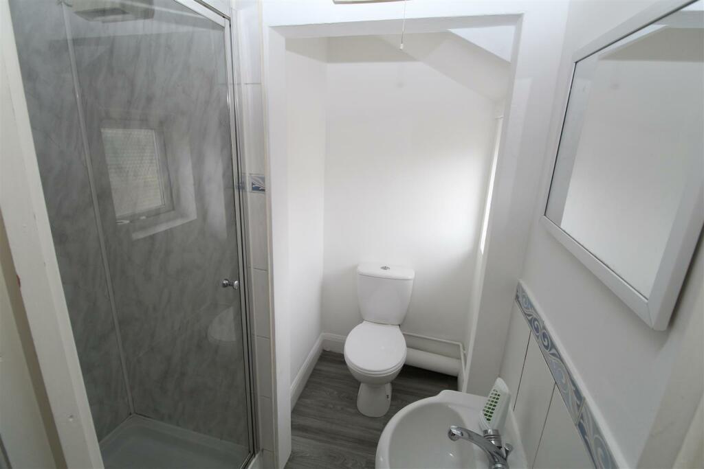 Shower Room.JPG