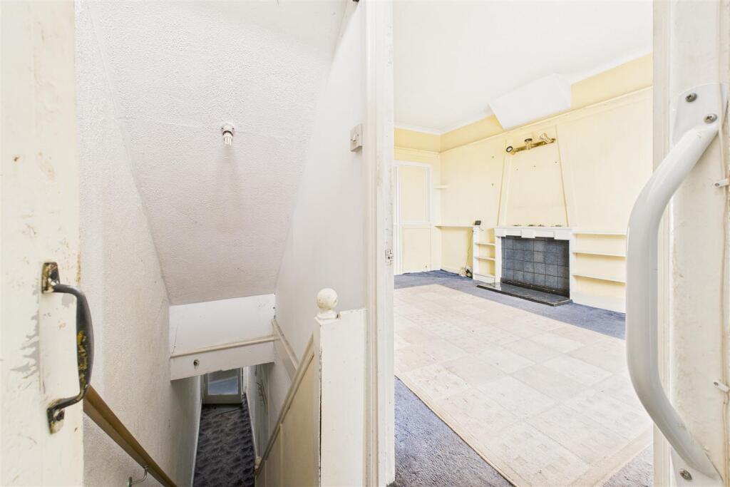 366 Two Mile Hill Road, St George, Bristol BS15 1A