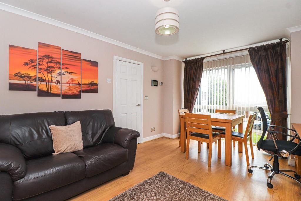 Sitting/dining room