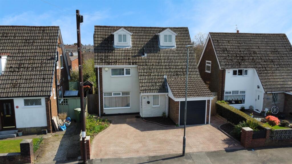 Stuart Crescent For Sale