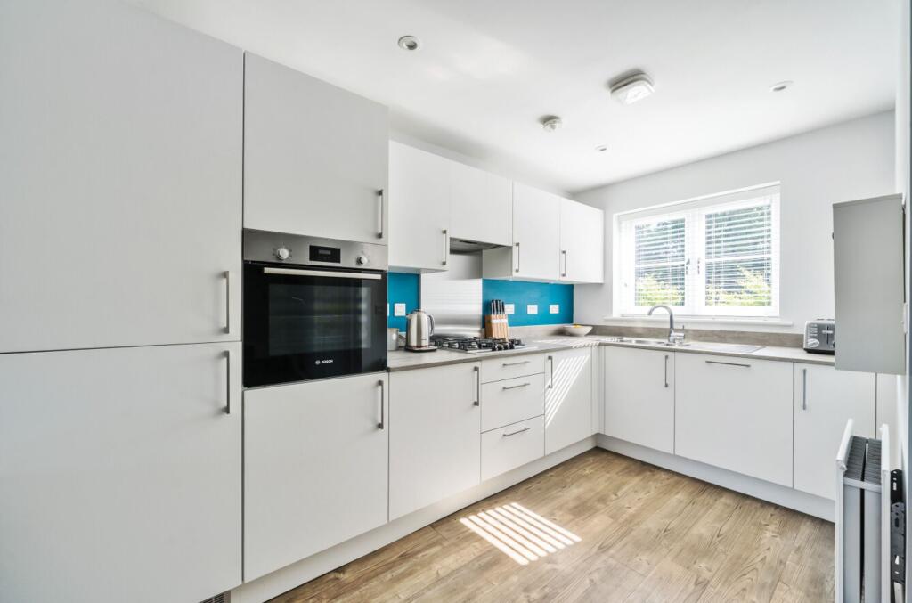 Fitted Kitchen with Bosch Appliances