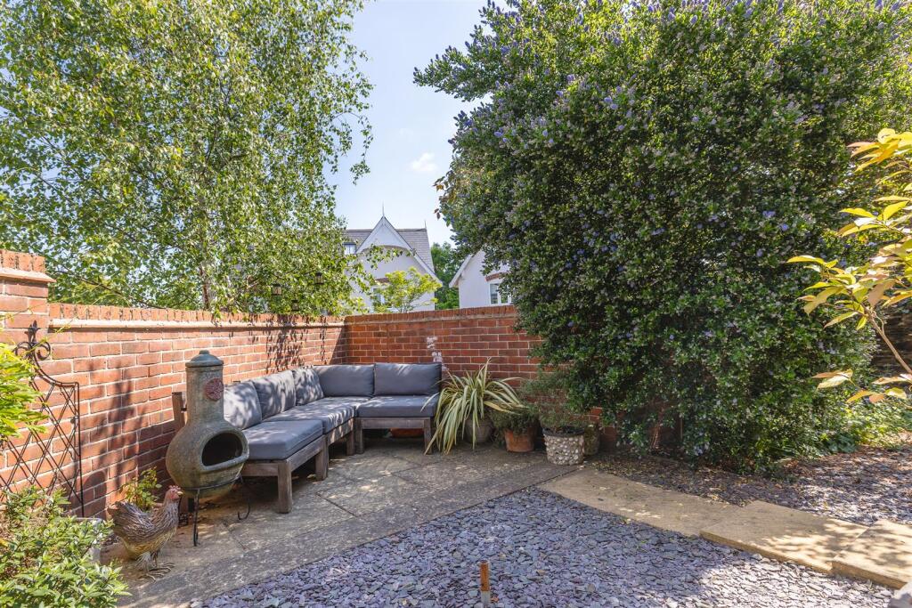 LE12 8RT 9aCH-021.jpg