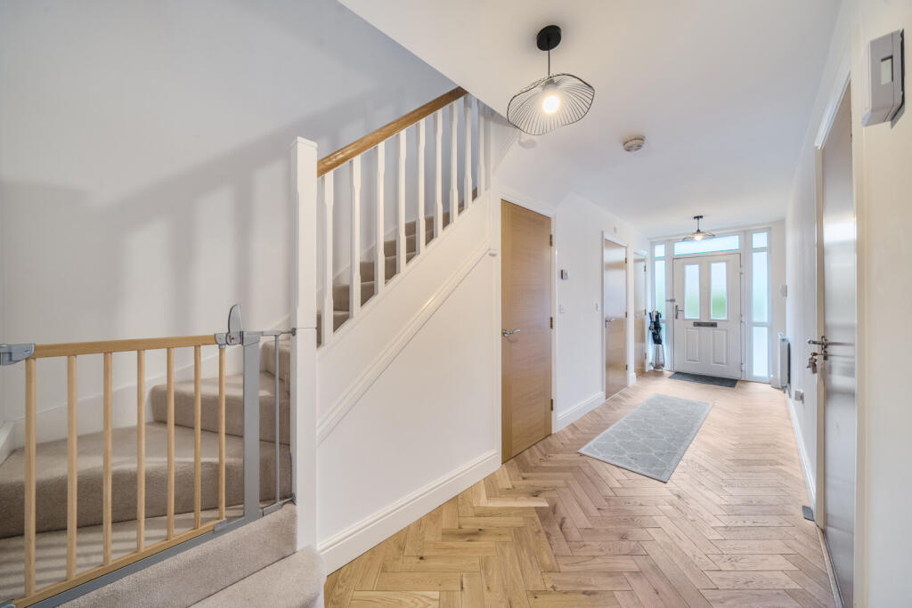 1353253-6-68cbff5...