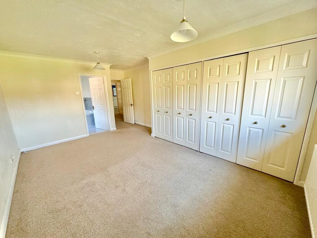 IMG-20250204-WA00...