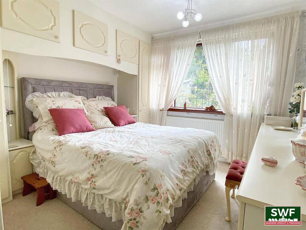 Bed1.1.jpg