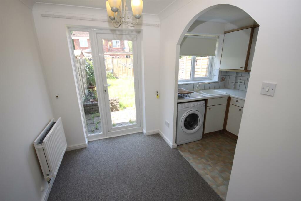 Dining Room 2.JPG