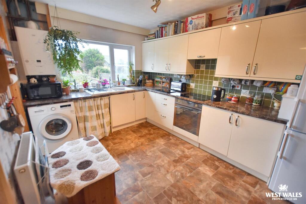 7 - 2025-11-10T131031.781.jpg