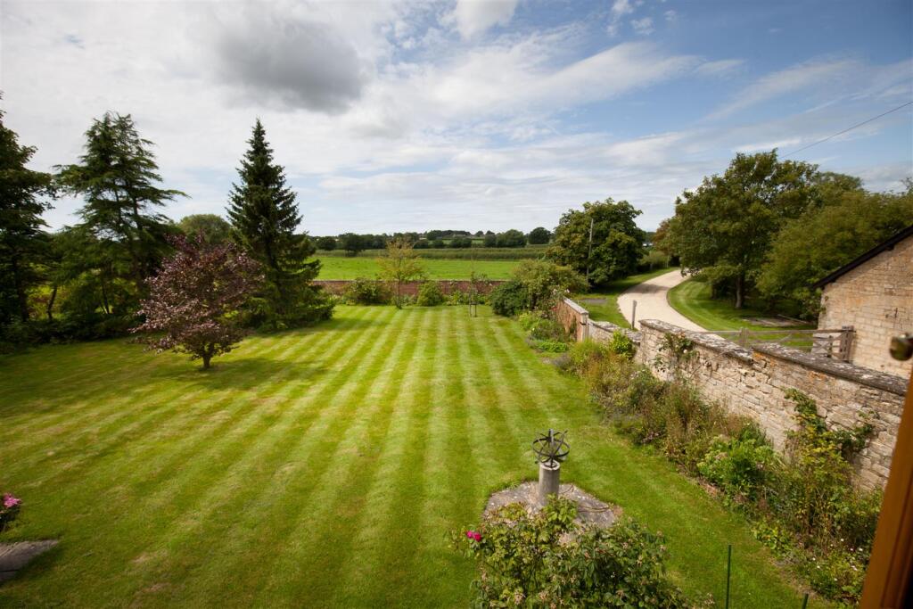 Walled Garden / View
