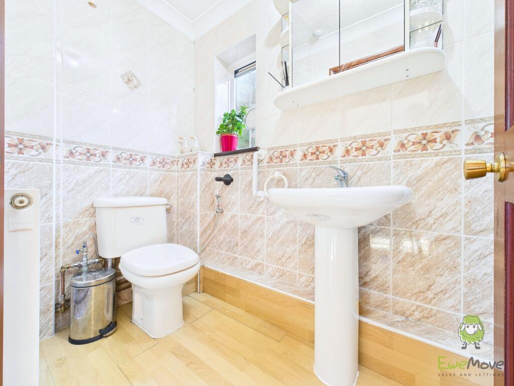 CAM01543G0-PR0169-STILL022