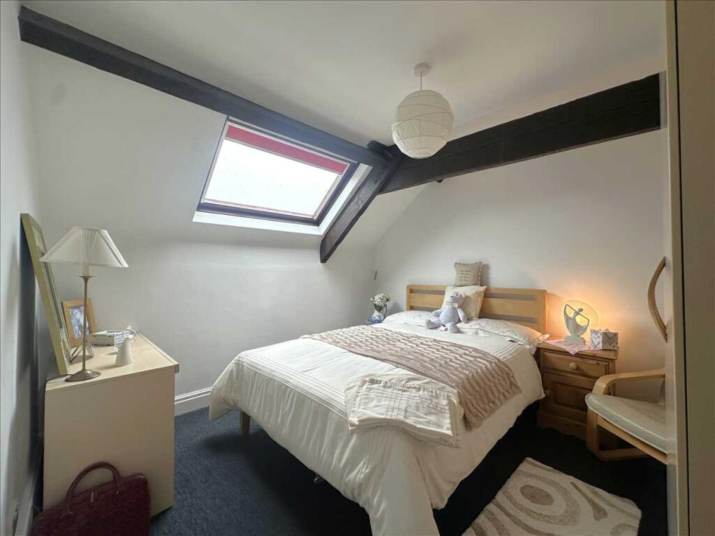 Bedroom (front)