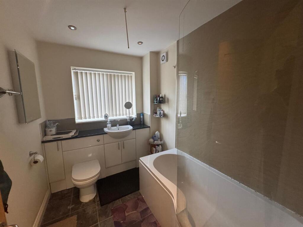 House Bathroom 1