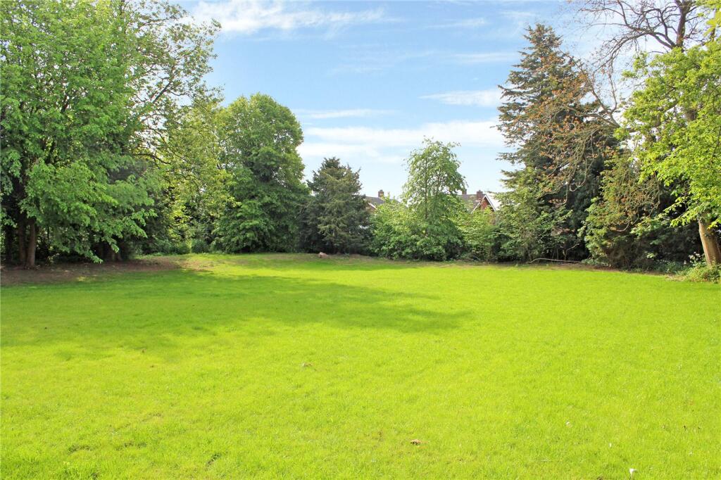 Communal Grounds