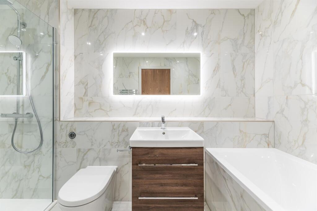 Main Bathroom