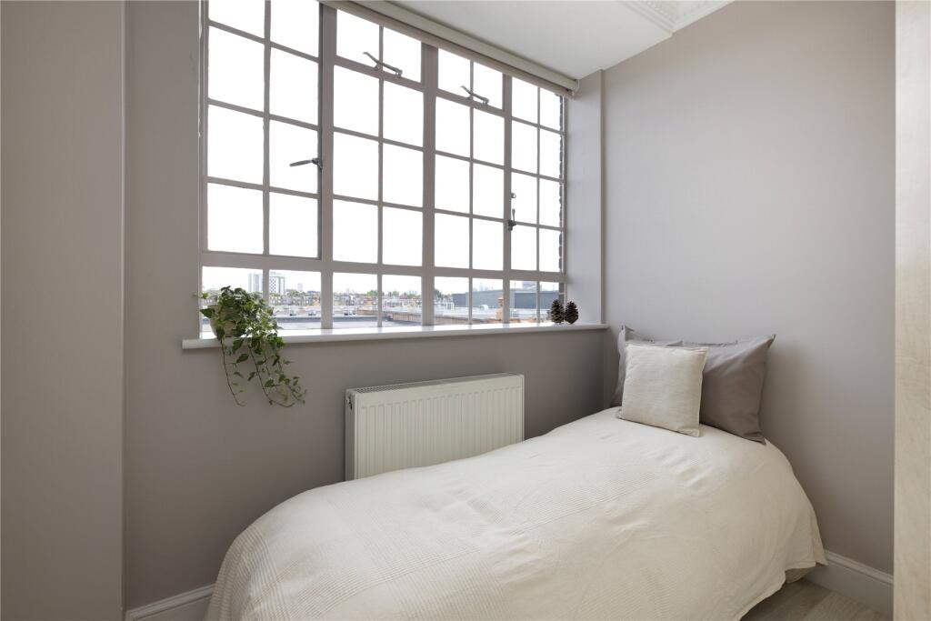 2nd Bedroom