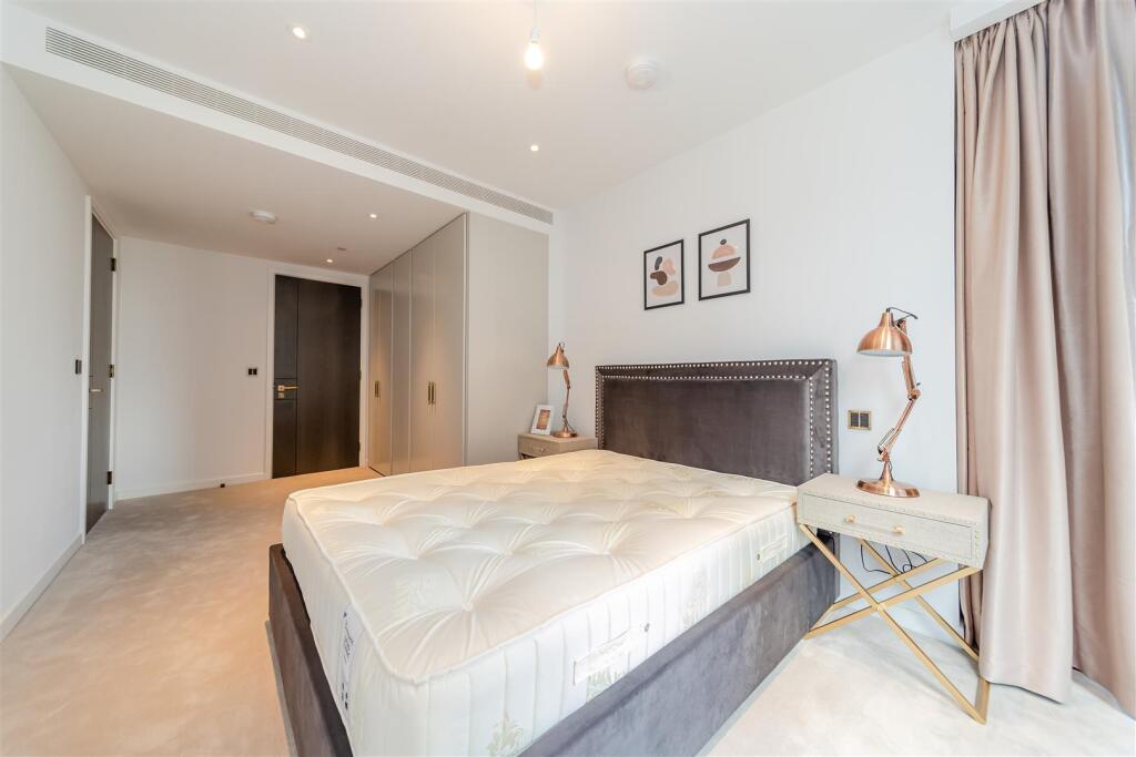 Master Bedroom   .jpg