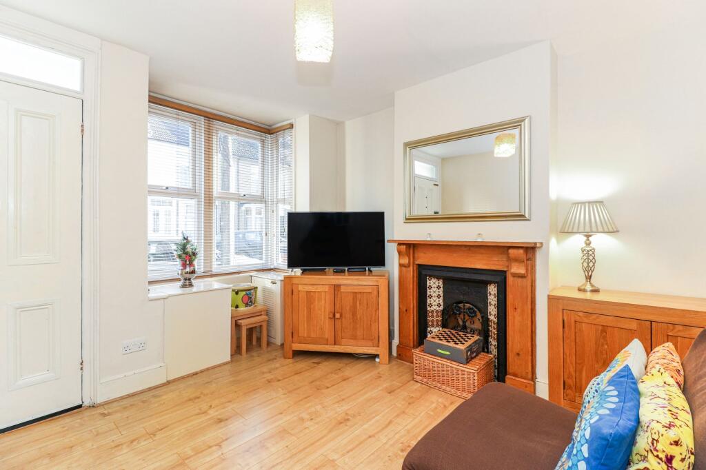 Cannon Road, Watford, WD18