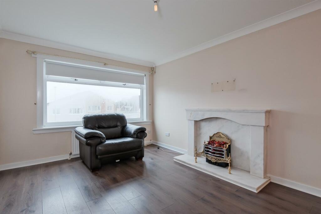 015-22 Ross Gardens Motherwell, ML1 3BE.jpg