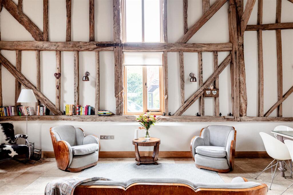 Gallops Barn-10.jpg