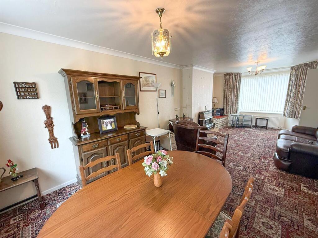 3 bed semi, Oakworth