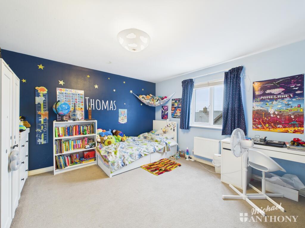 CAM02773G0-PR0363-STILL015