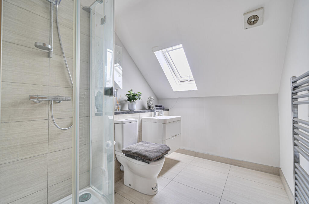 1343656-5-68b6b20...