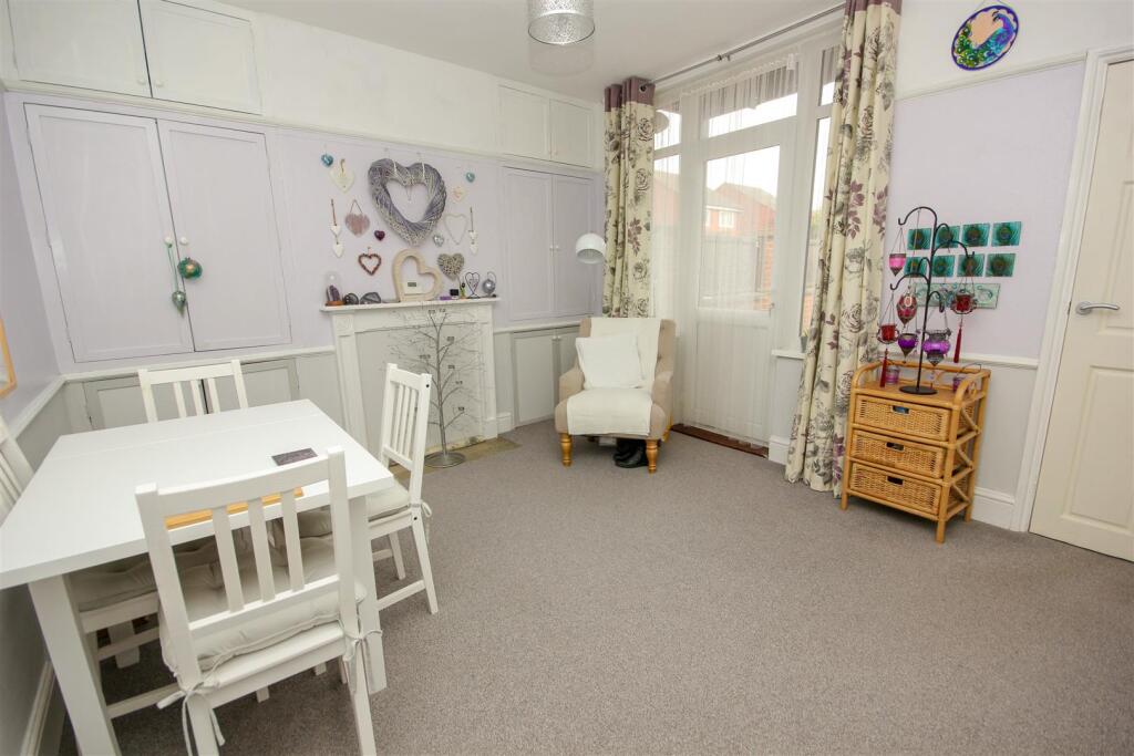 Dining Room.jpg