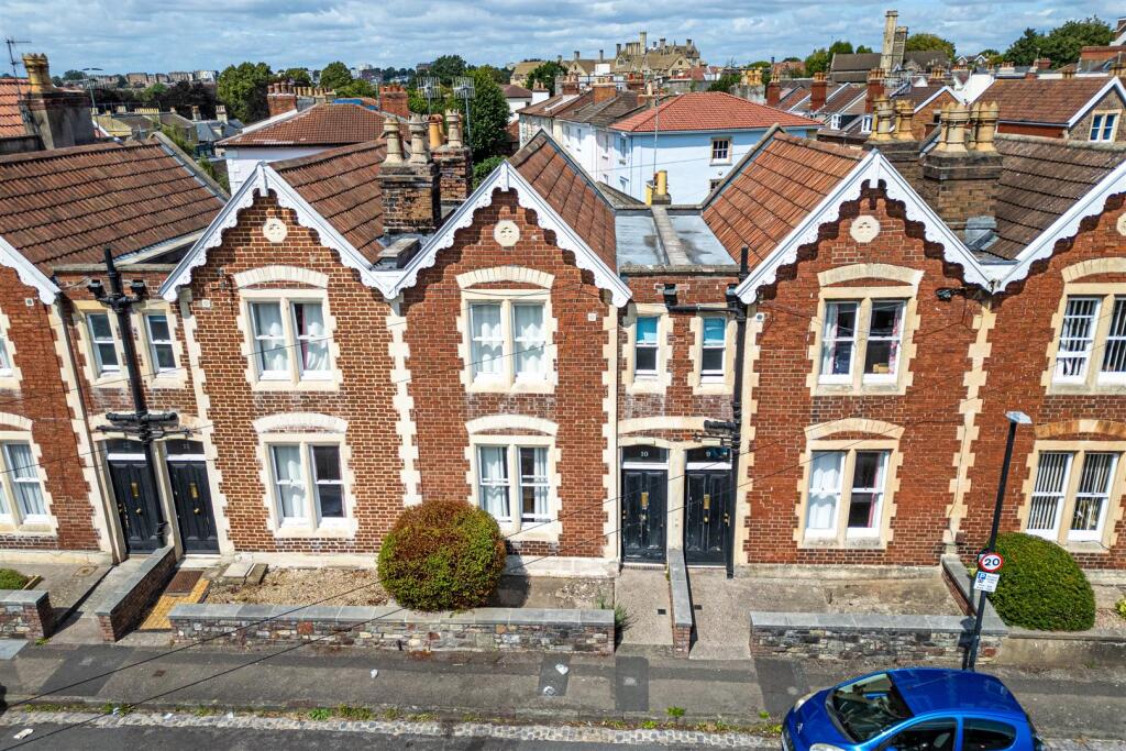 10 Osborne Villas, Kingsdown, Bristol BS2 8BP | Fr