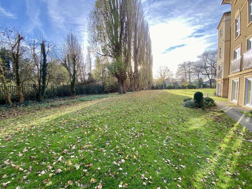 Bramleys Estate Agents - Marmaville Court - Mirfie