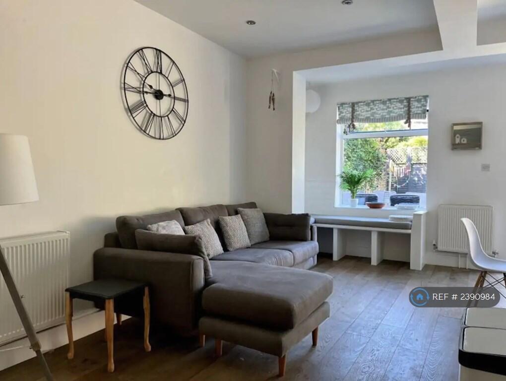 Lounge Area In Kitchen
