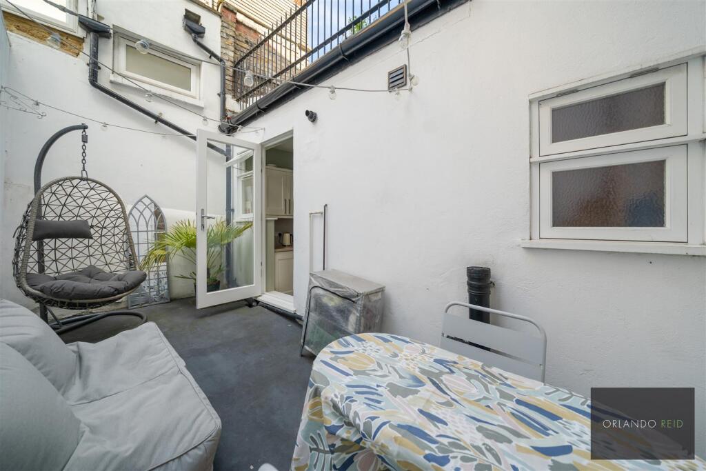 59A Brayburne Avenue SW4 6AB-12.jpg