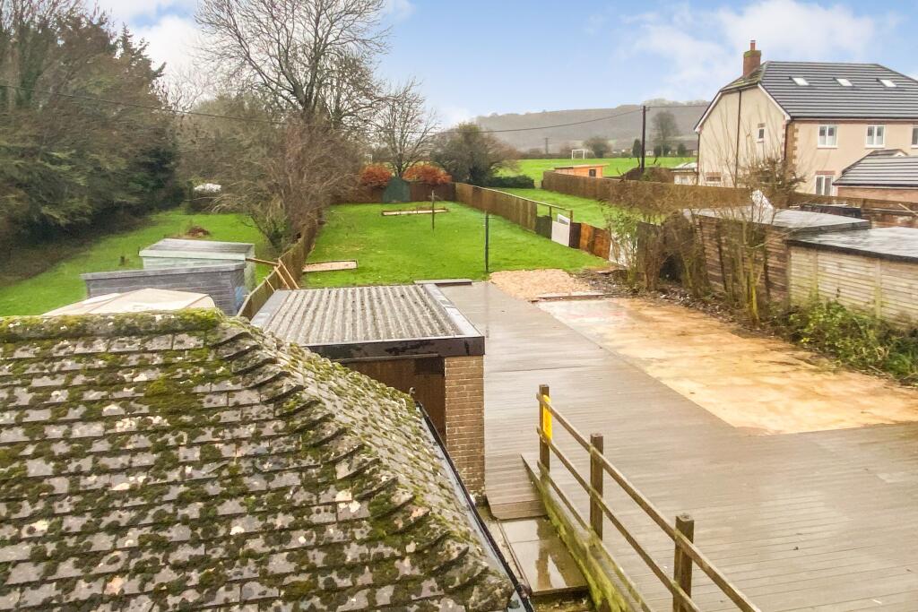 34 Broad Town Road, Broad Town, Swindon SN4 7RB