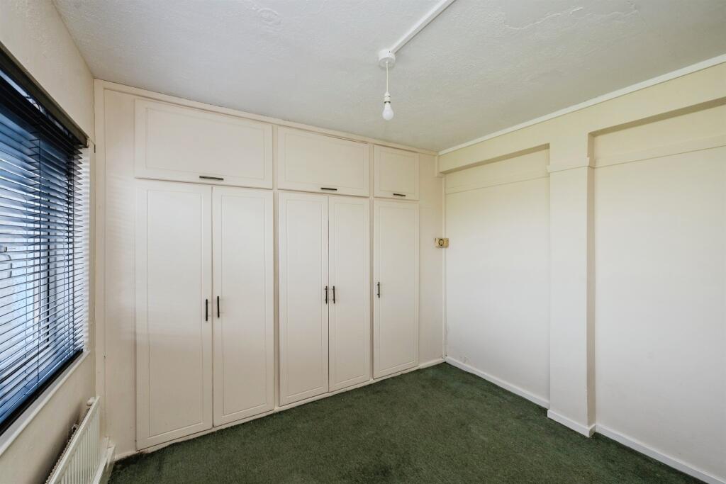 Cloakroom/wc