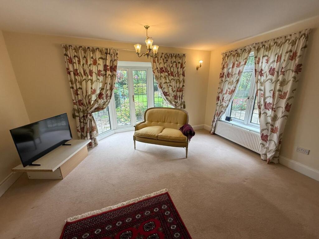 SITTING ROOM