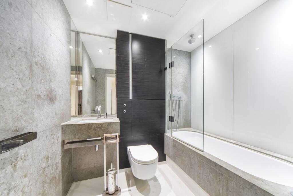 East Tower, Pan Peni