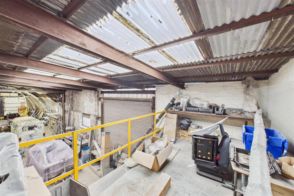 Hallen Motor Company, Collins Street, Avonmouth, B