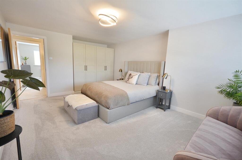 Main Bedroom
