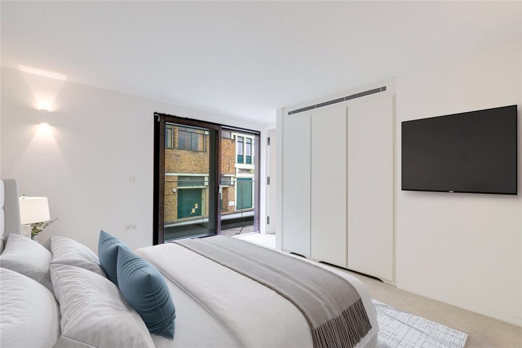 Victoria Mews, London, W11