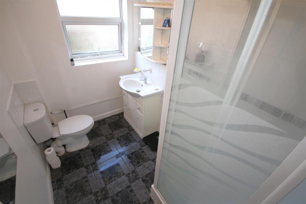 Shower Room a.JPG