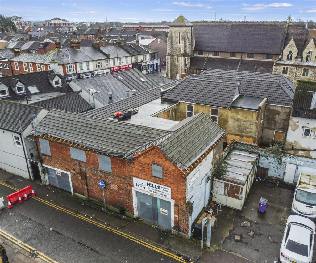 2 PRIORY STREET