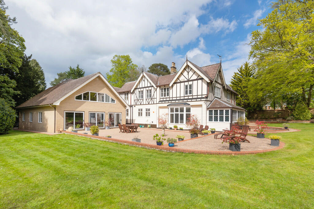 Brandon Cottage p...