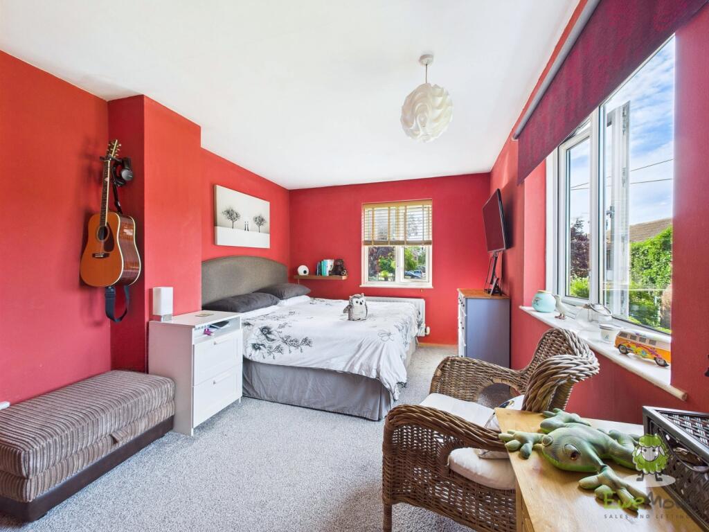 CAM01543G0-PR0135-STILL021