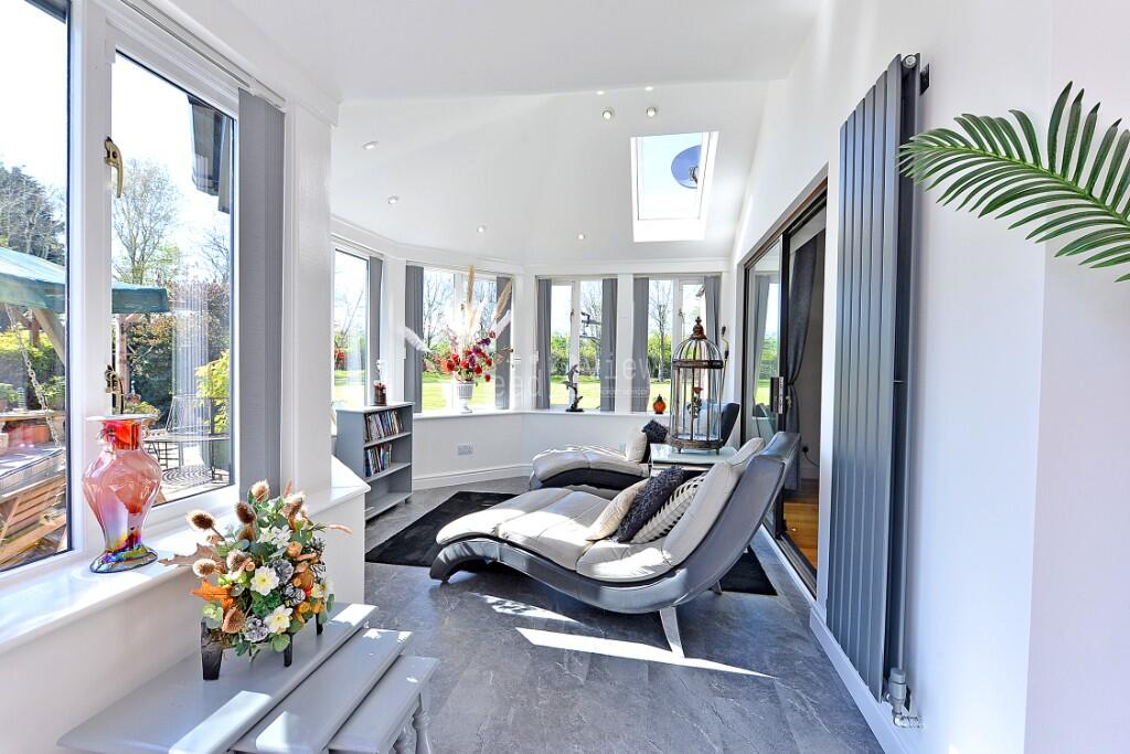 SUN ROOM